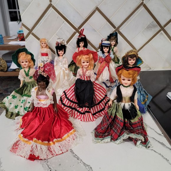 Alco dolls of the world set of 10. various conditions very ornate and pretty - Picture 2 of 16